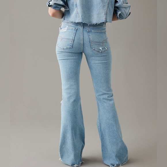 American Eagle Next Level Ripped Super High-Waisted Flare Jeans light blue - Picture 2 of 10